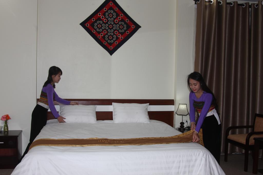 Khoa Thanh Hotel Hòa Bình Rum bild